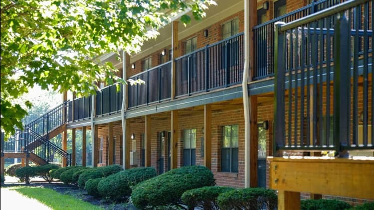 Louisville apartments for rent - image - Bon Air Apartments