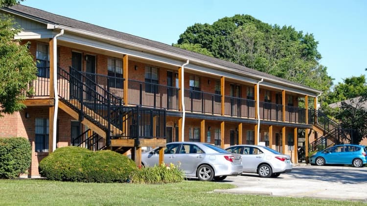 Louisville apartments for rent - image - Bon Air Apartments