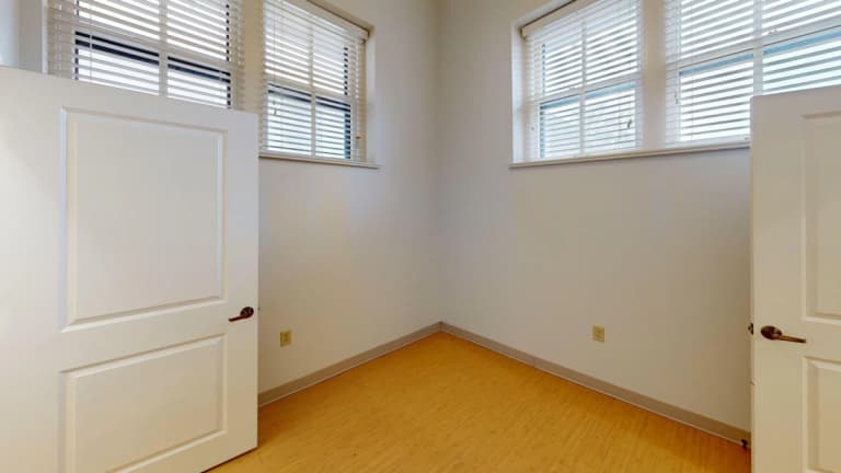 undefined apartments for rent - image - imgi_41_1752768198181-Jacob-School-Senior-1-bedroom--Bedroom 3.webp